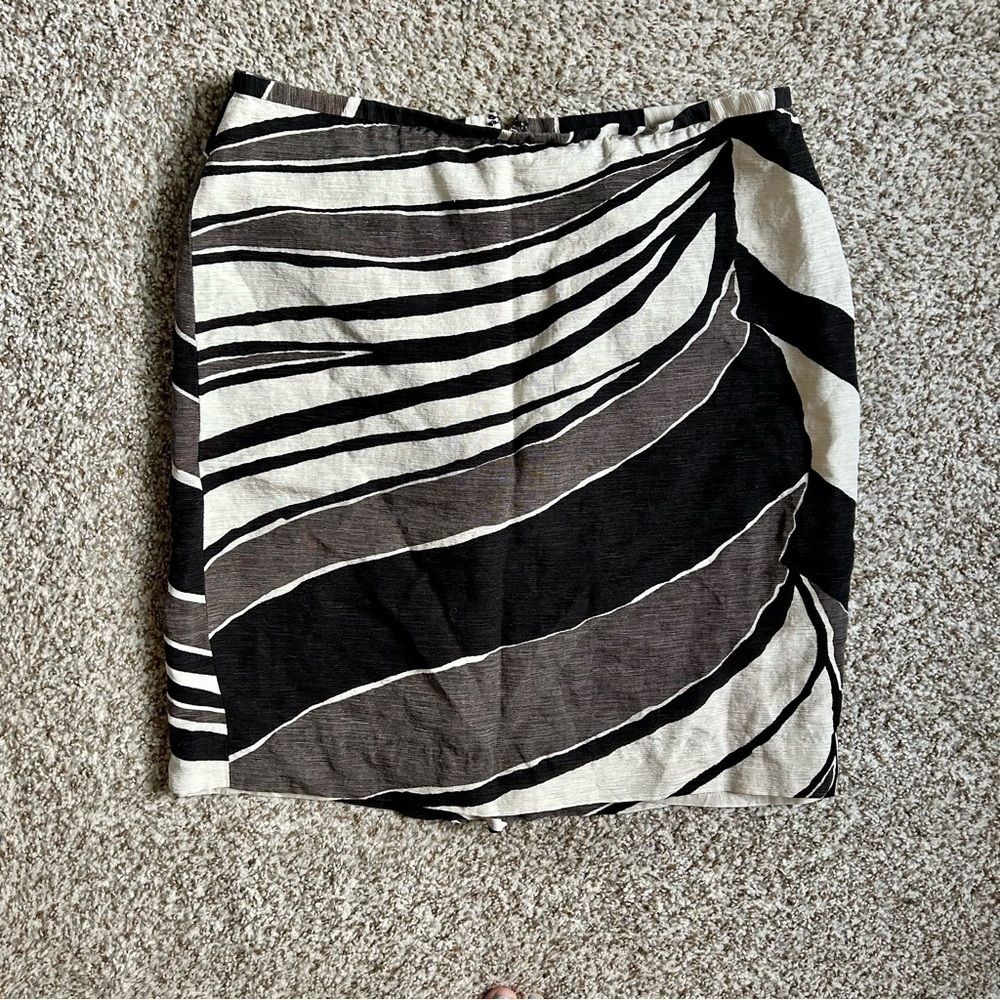 Ann Taylor Black Cream A-Line Mini Skirt Formal Office Size 8